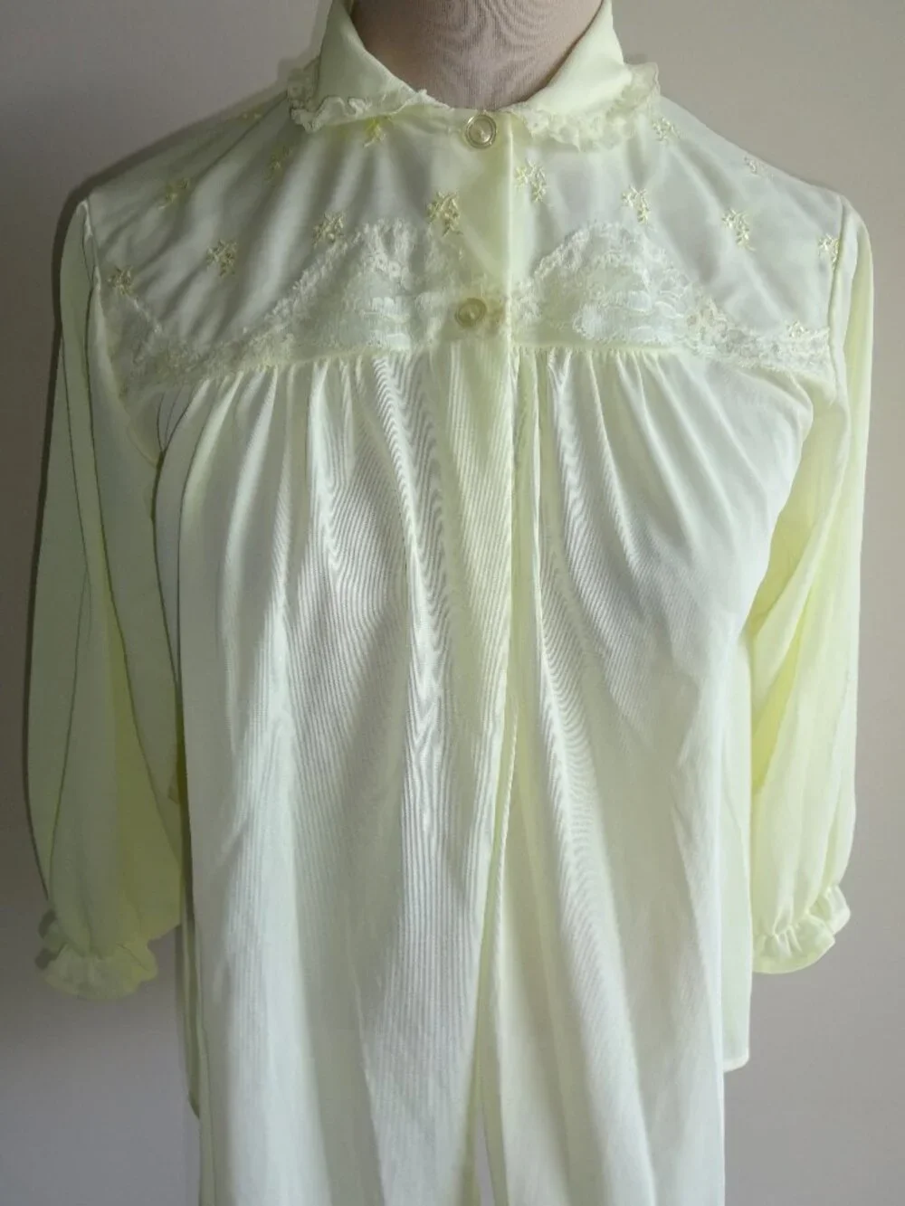 Vintage 1960s Yellow Philmaid PML Inc Bed Jacket 32 34 XS S Nylon Floral Lace